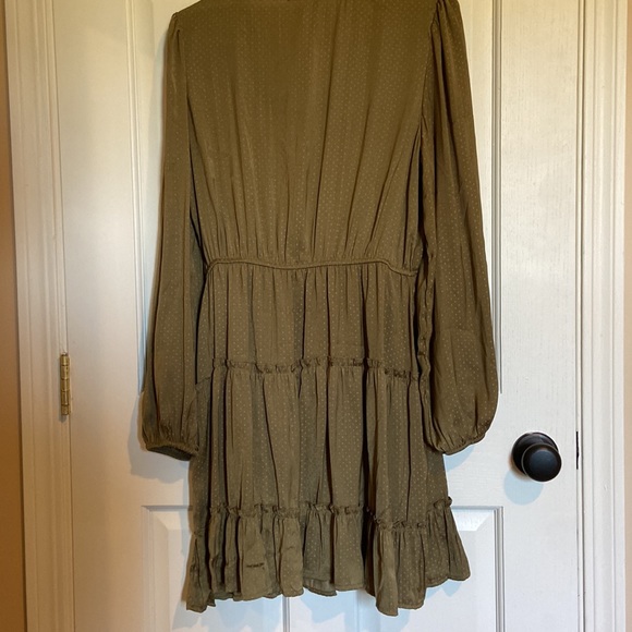 Green silk long sleeve boho dress - Picture 3 of 3